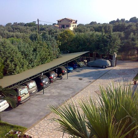 Villa Verde Lefkada City ภายนอก รูปภาพ