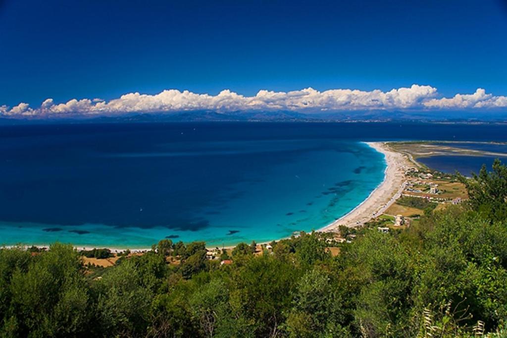 Villa Verde Lefkada City ภายนอก รูปภาพ