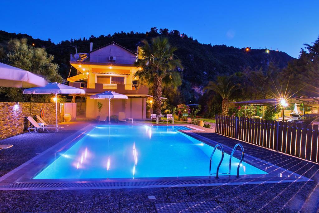 Villa Verde Lefkada City ภายนอก รูปภาพ